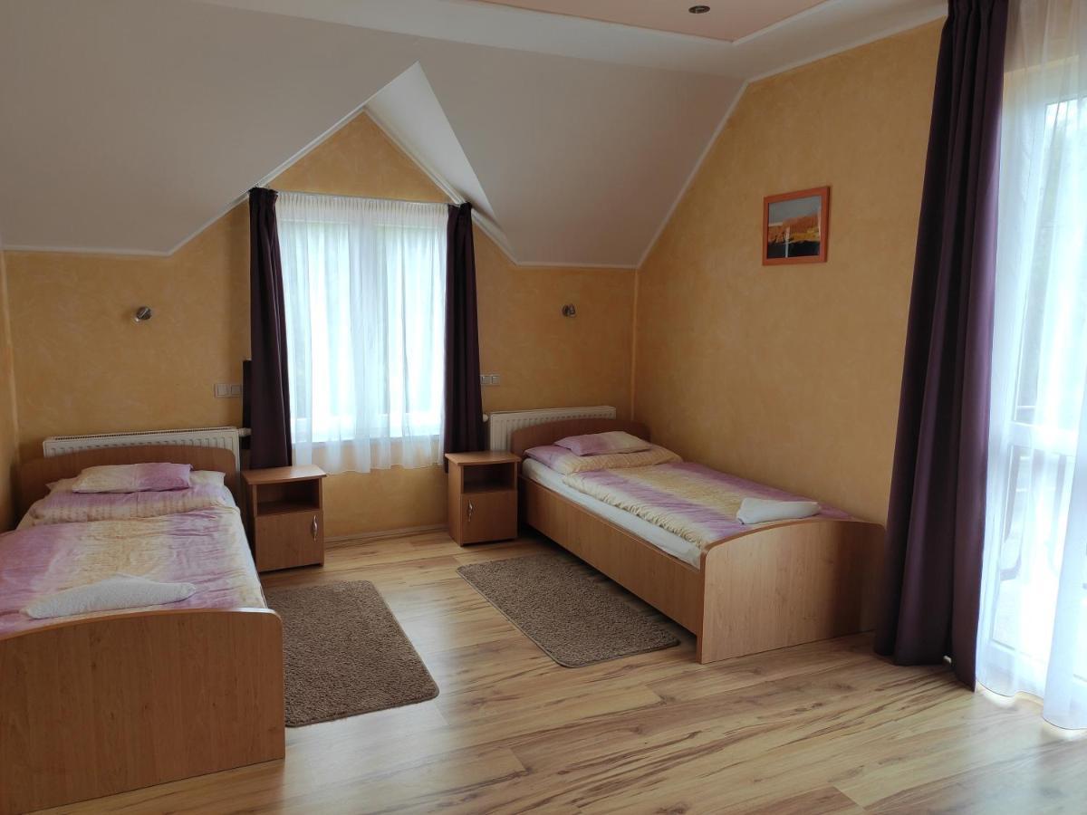 Főnix Apartmanház Nagypáli Esterno foto