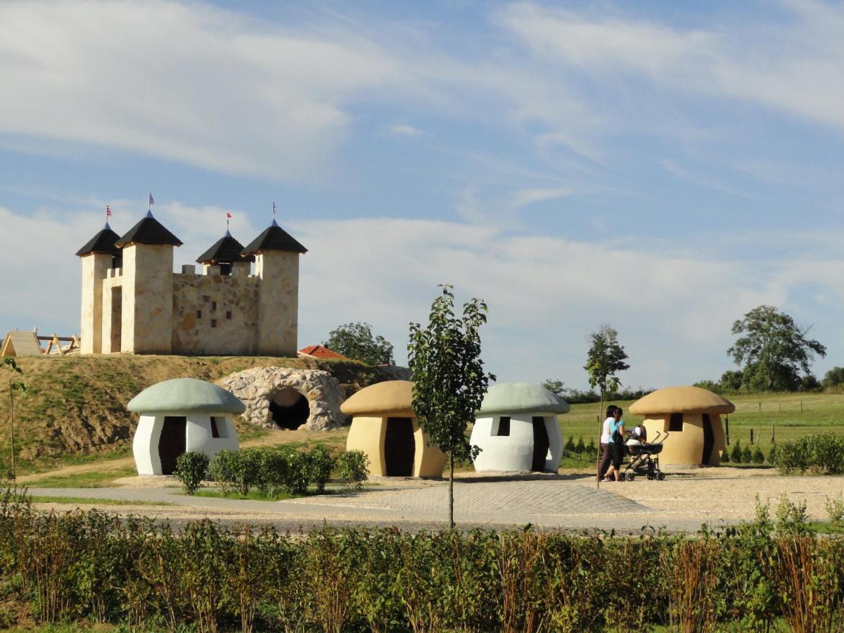 Főnix Apartmanház Nagypáli Esterno foto