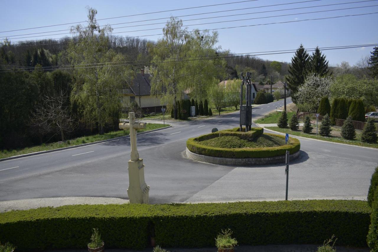 Főnix Apartmanház Nagypáli Esterno foto